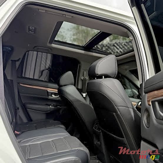 2020' Honda CR-V photo #5