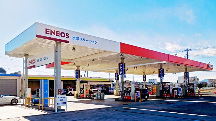 Japanese Automakers Will Seriously Subsidize Hydrogen Fuel Stations