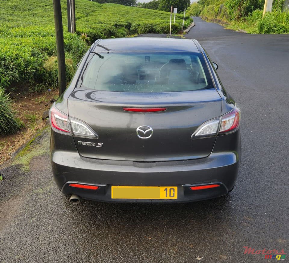 2010' Mazda 3 photo #3