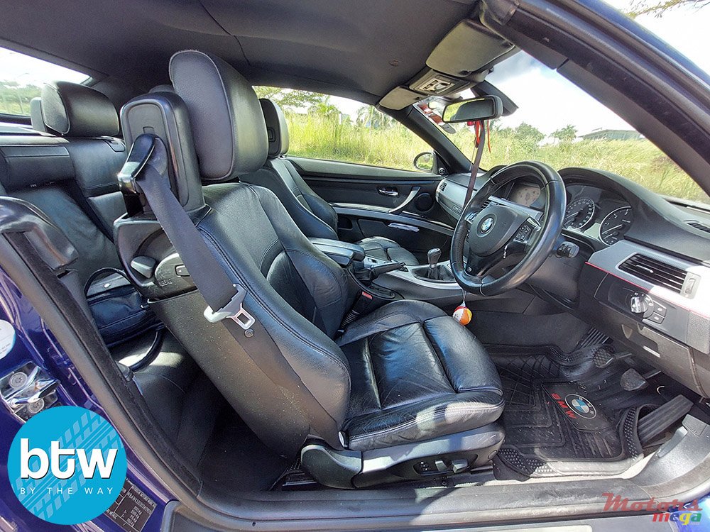 2009' BMW 320 photo #6