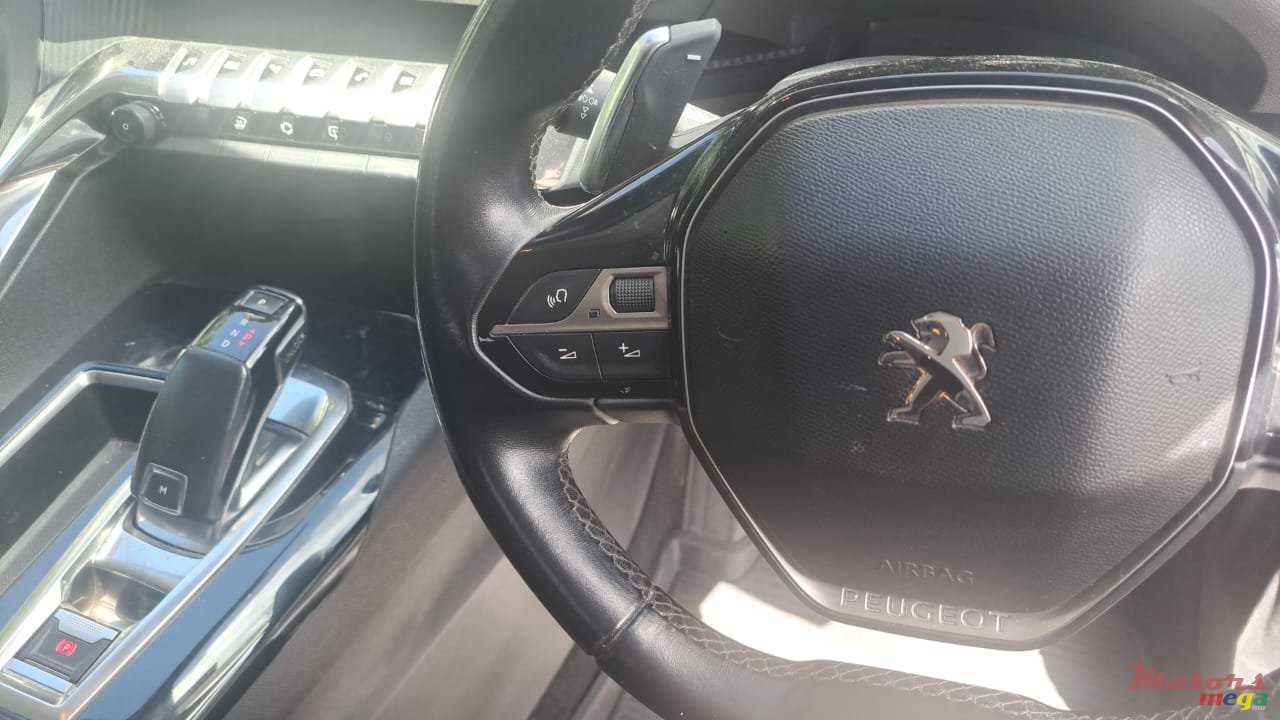 2019' Peugeot 3008 photo #5