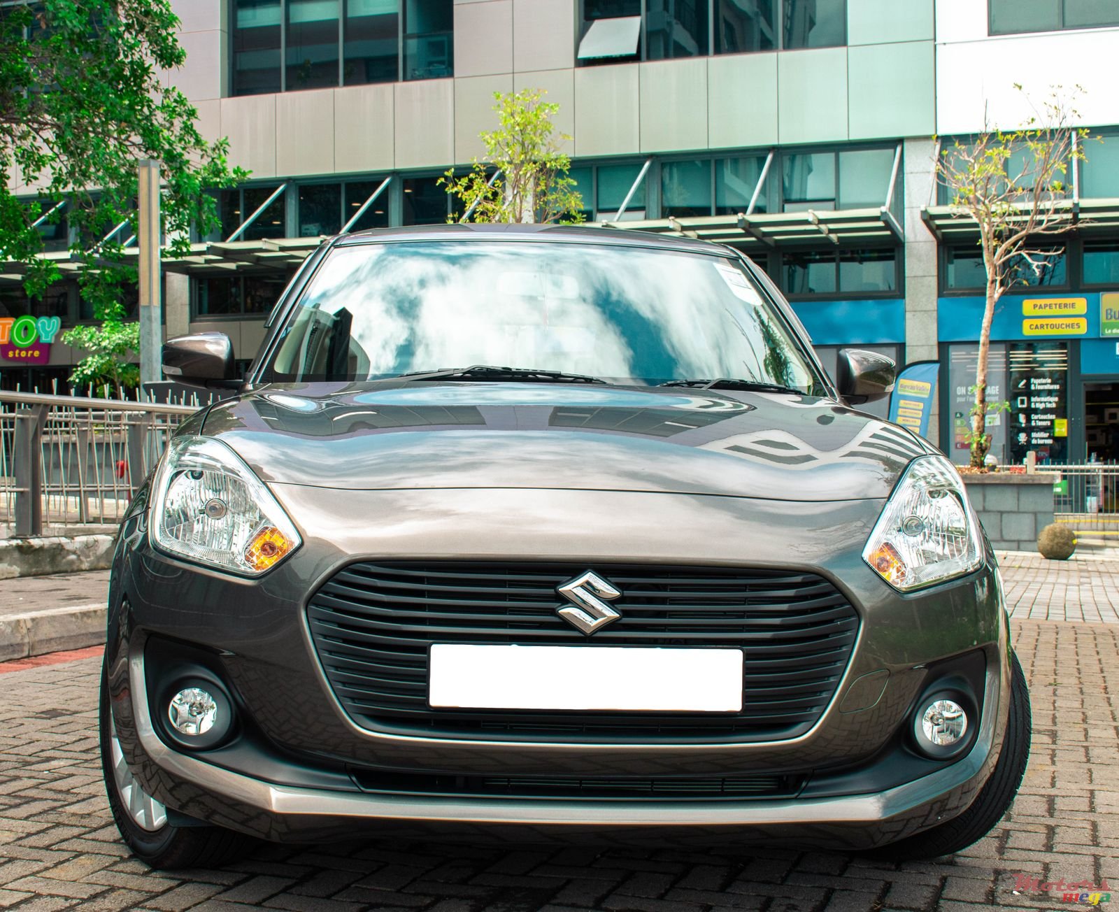 2018' Suzuki Swift photo #1