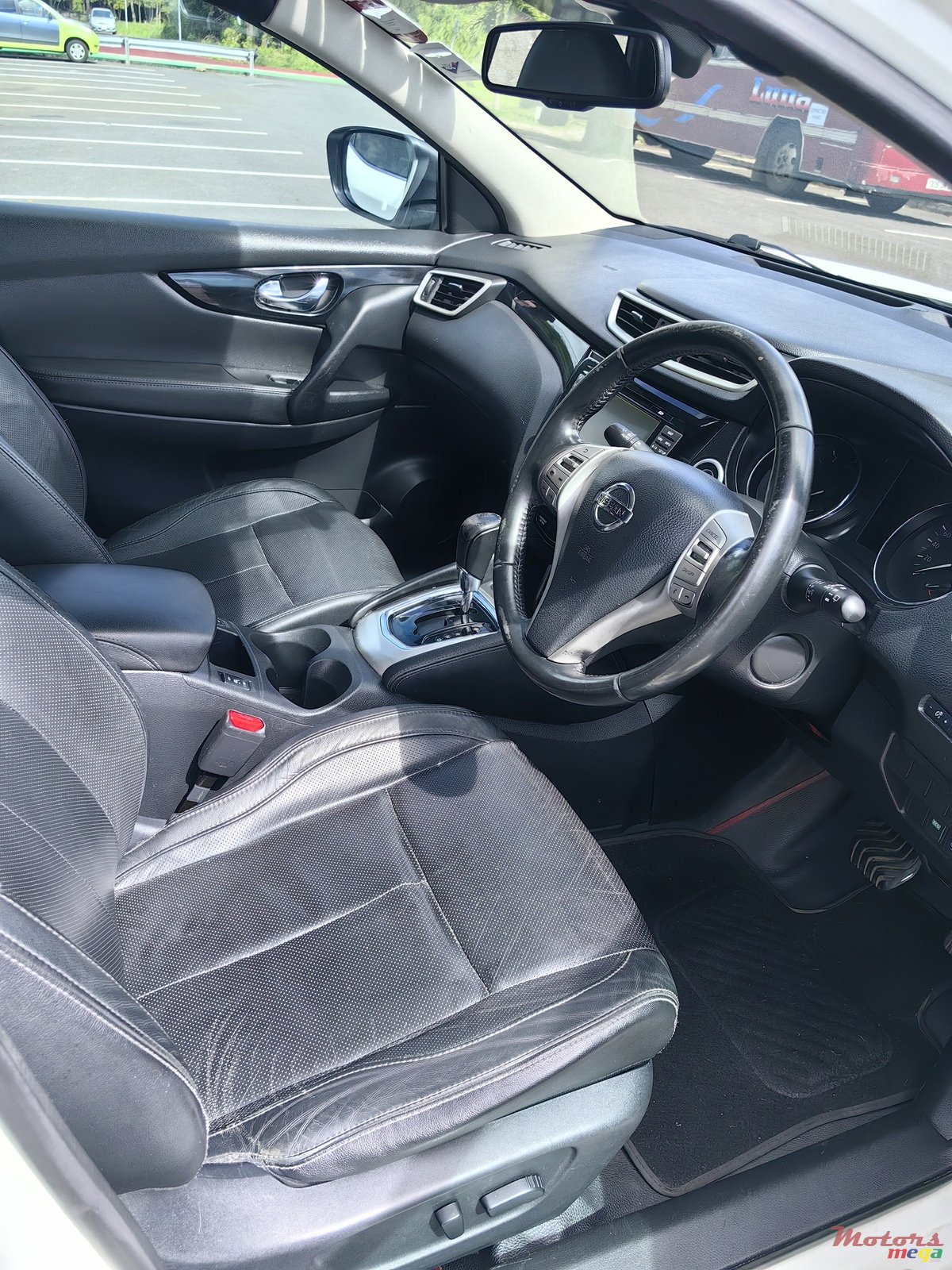 2015' Nissan Qashqai 1.6d CVT Acenta photo #3