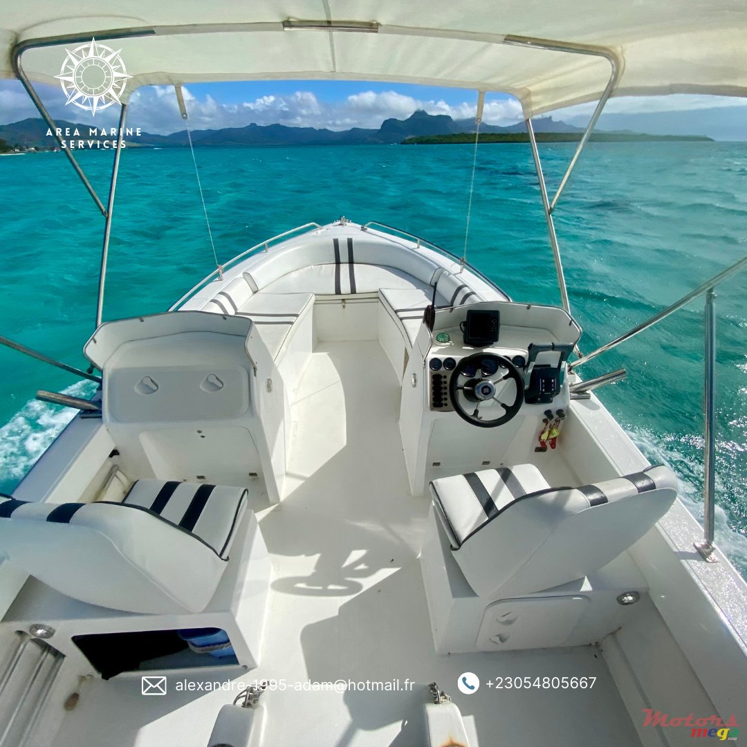 2011'  PRO 2000 22FT photo #2