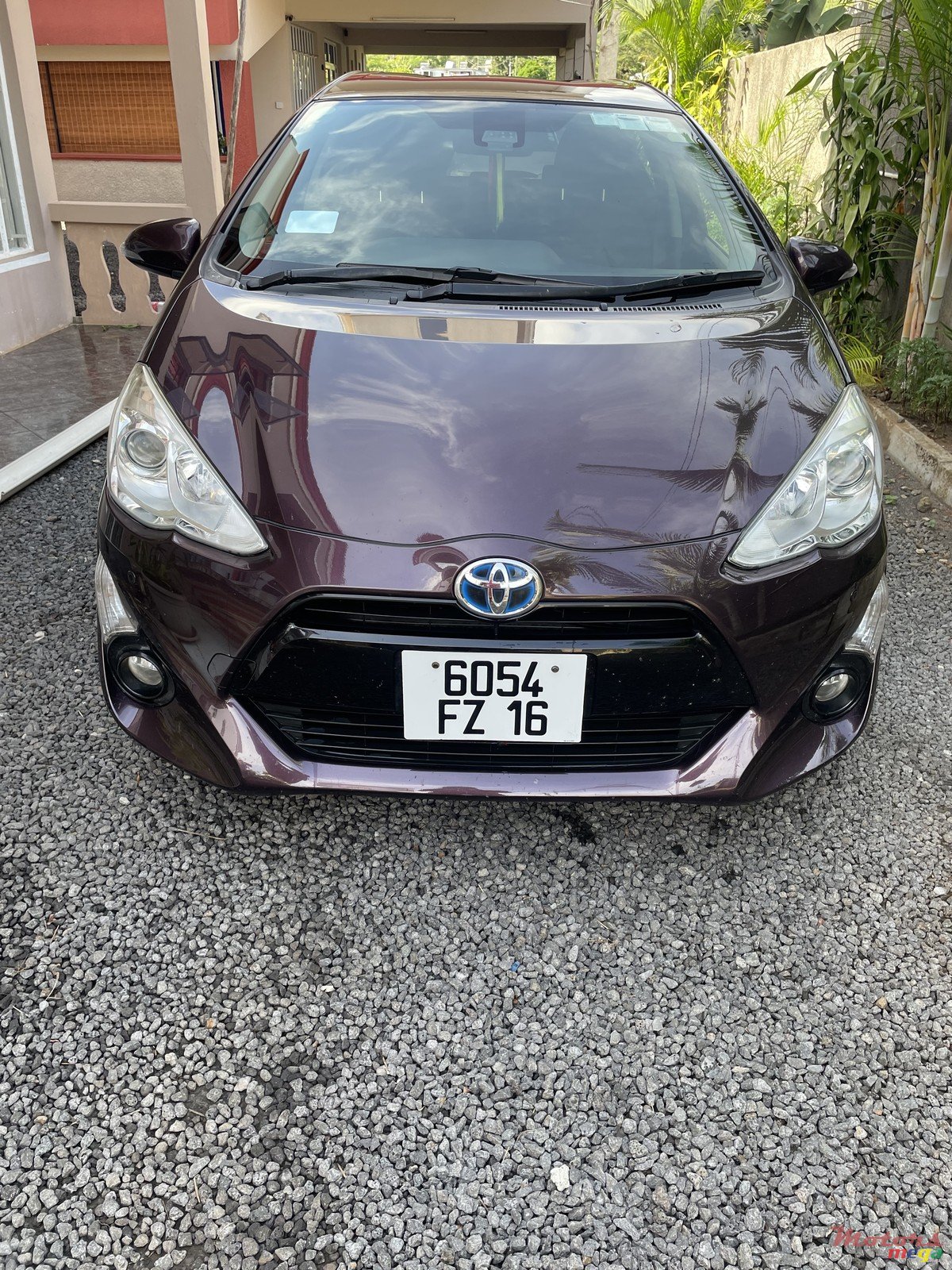 2016' Toyota Aqua photo #4