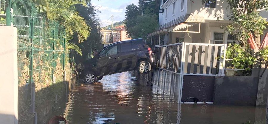 Terre-Rouge : les habitants surpris par les inondations