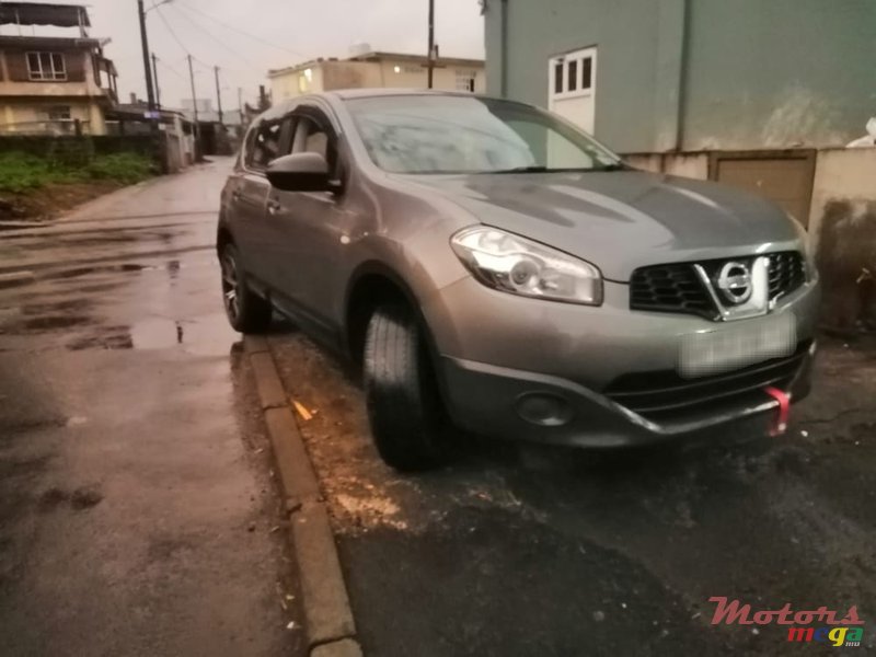 2013' Nissan Qashqai photo #2