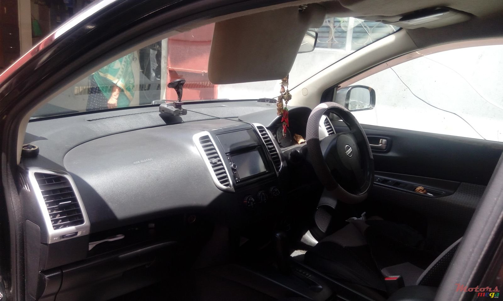 2007' Nissan Wingroad photo #5