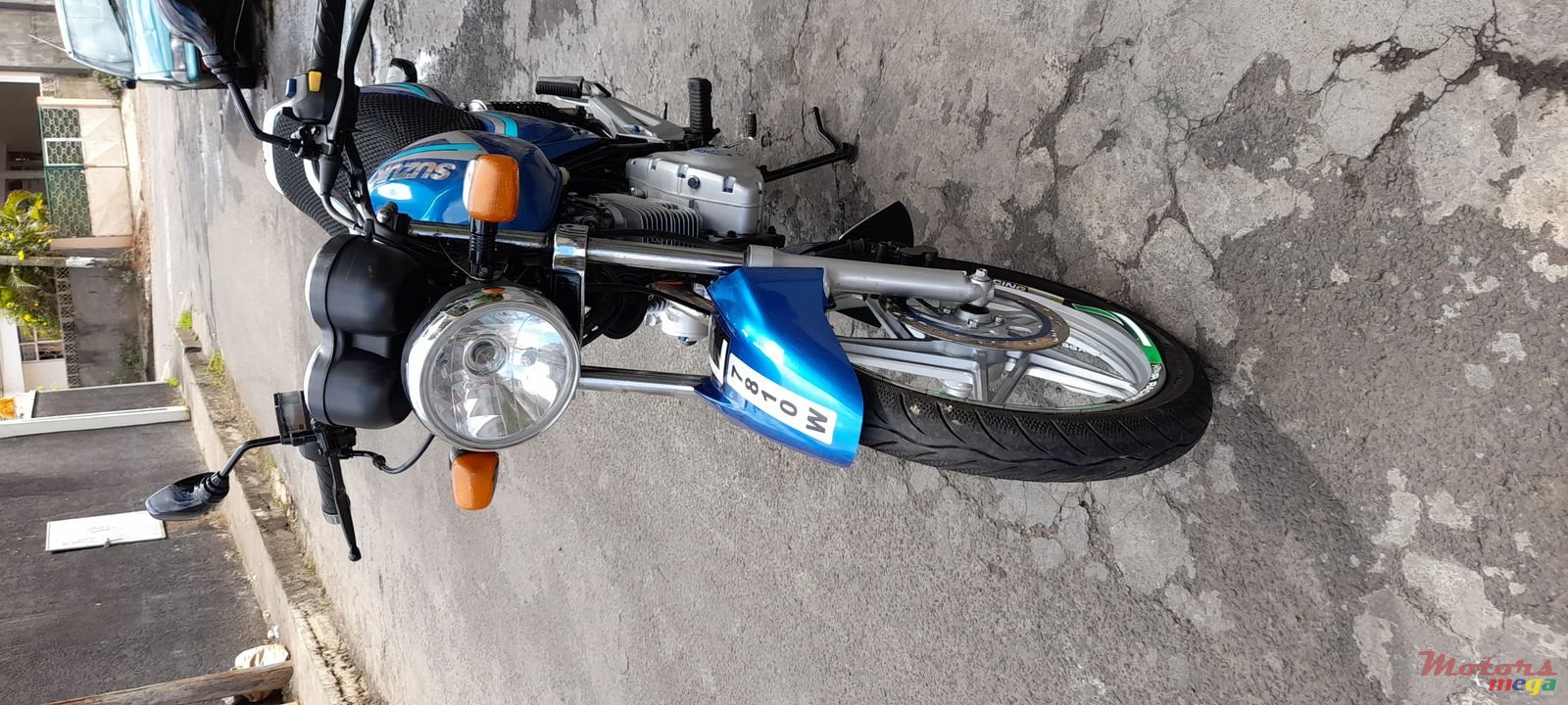 2011' Suzuki EN125 photo #2