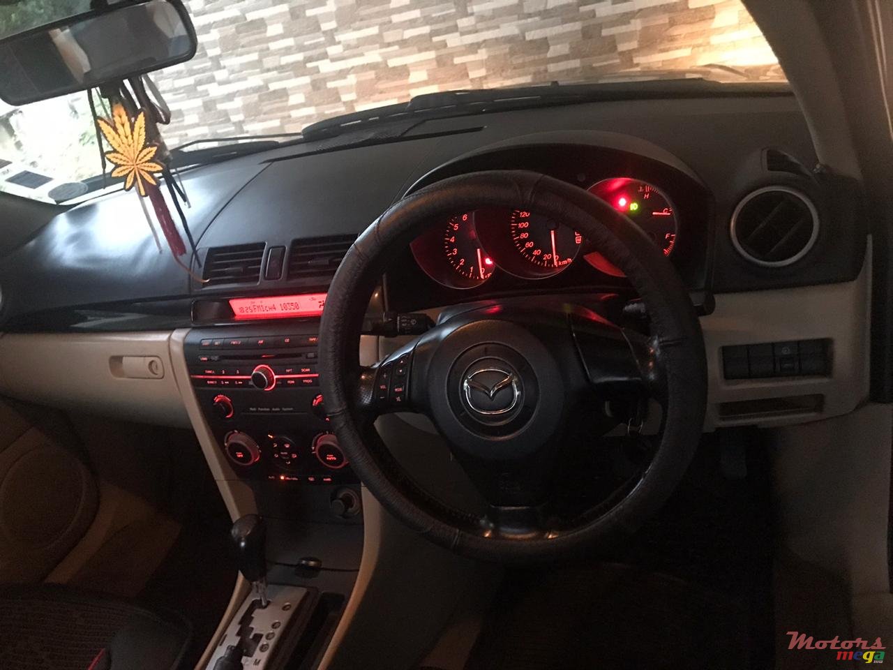 2004' Mazda 3 none photo #3