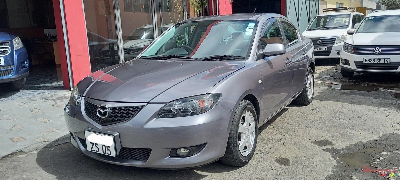 2005' Mazda Axela photo #2