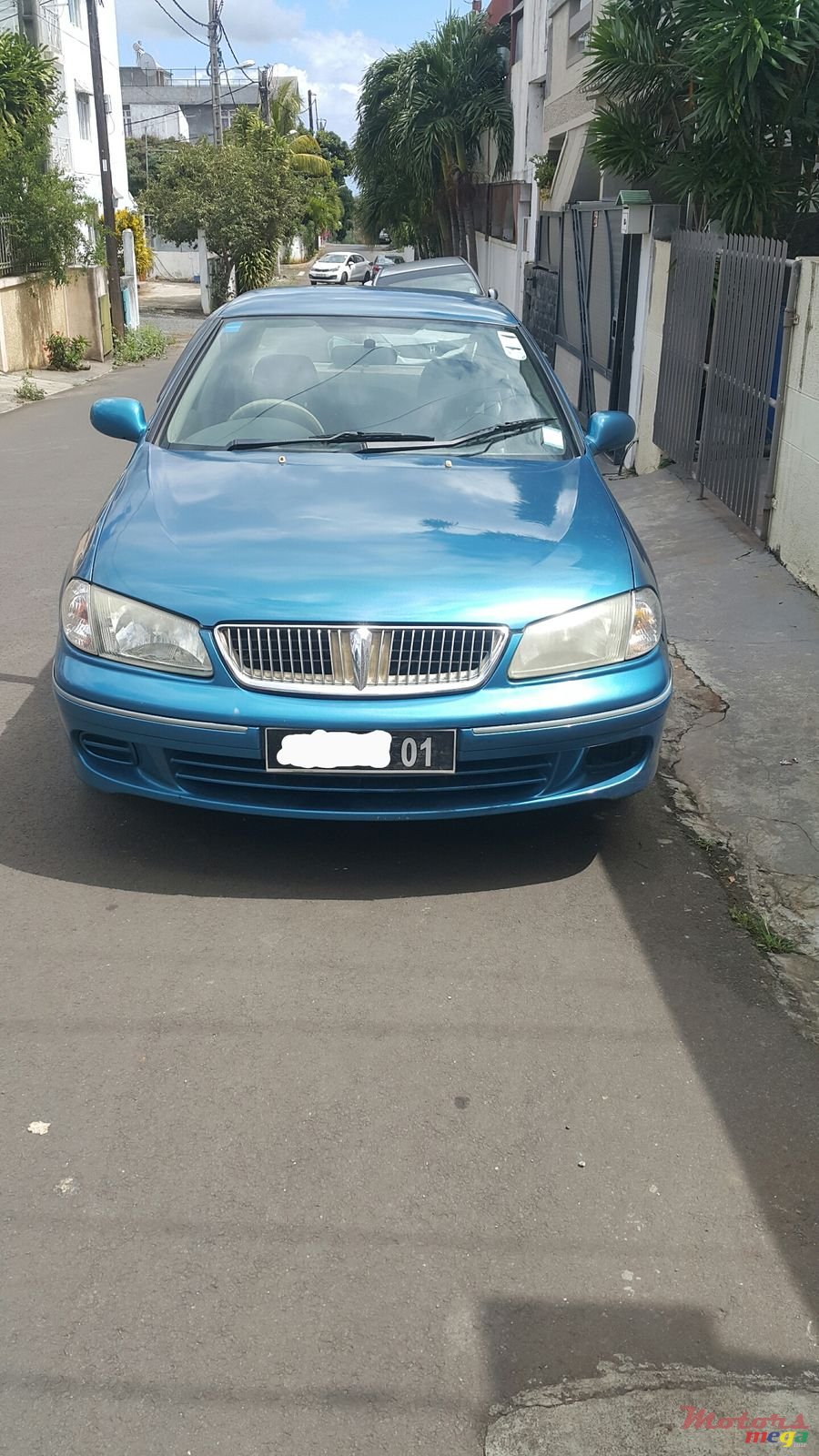 2001' Nissan Sunny photo #2