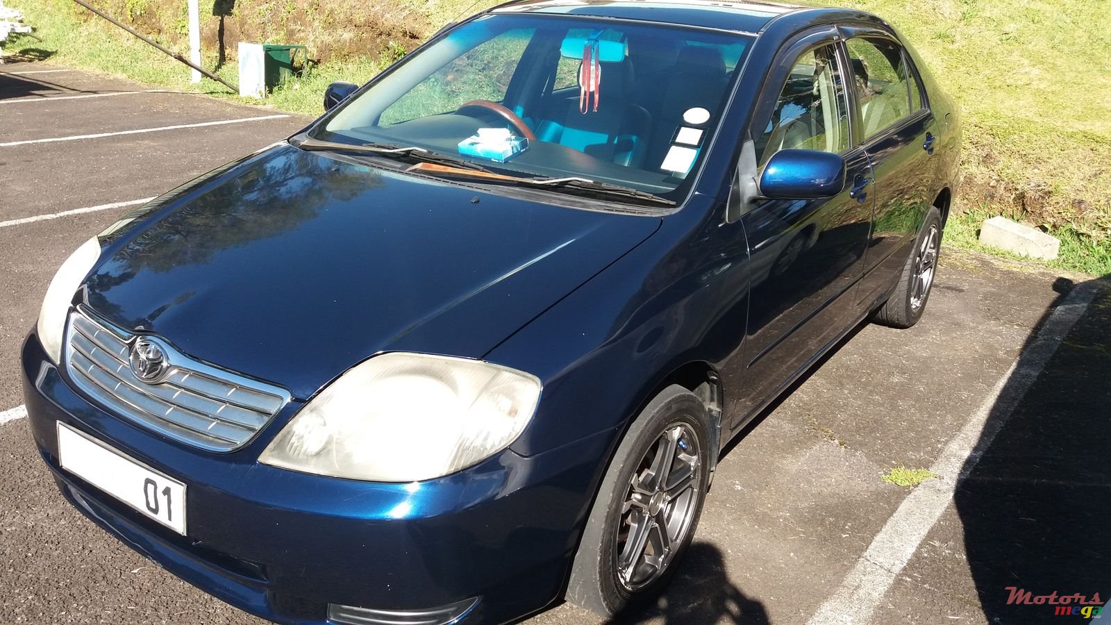 2001' Toyota Corolla photo #1