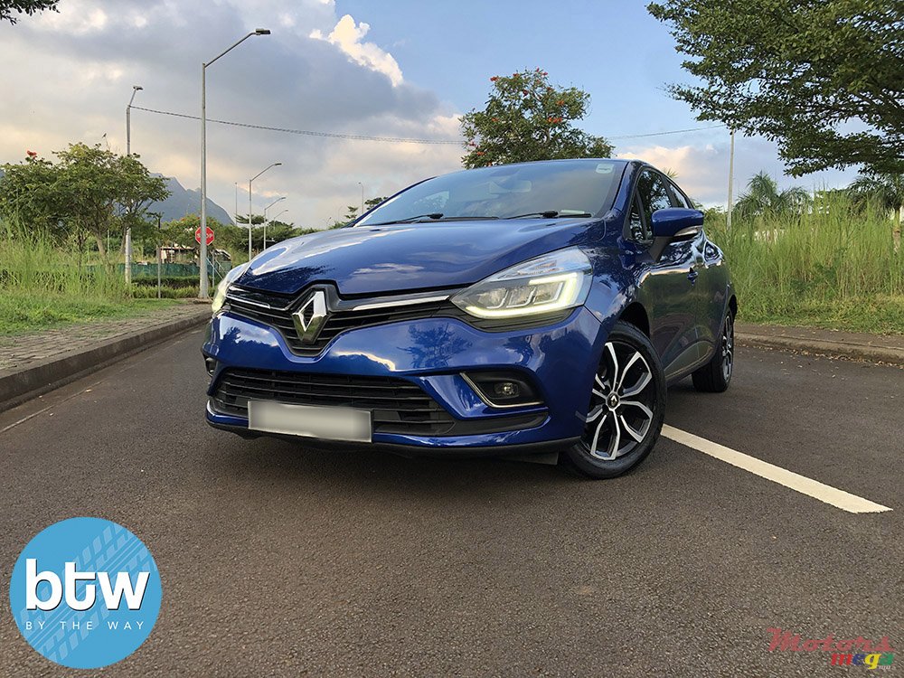 2019' Renault Clio photo #2