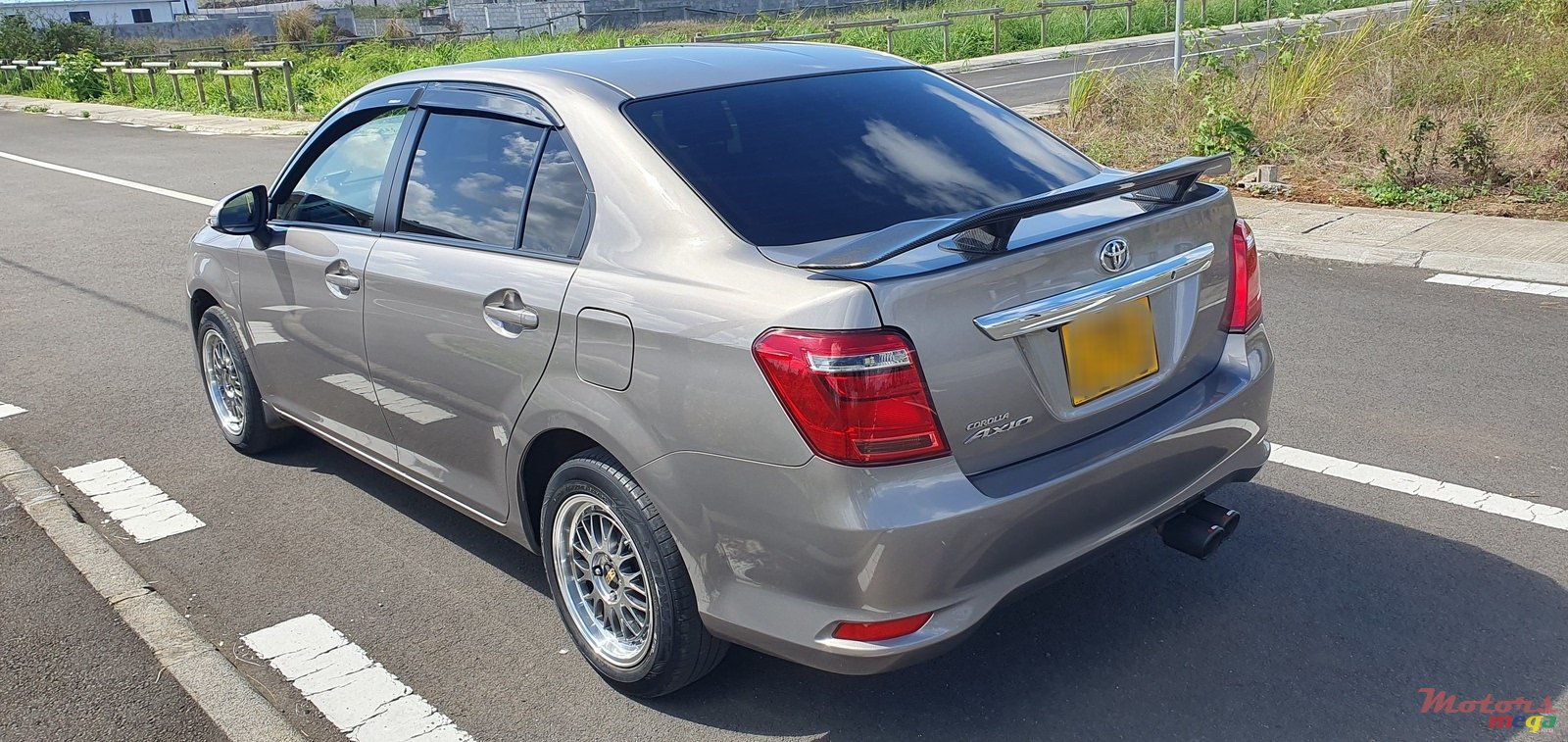 2018' Toyota Axio photo #2