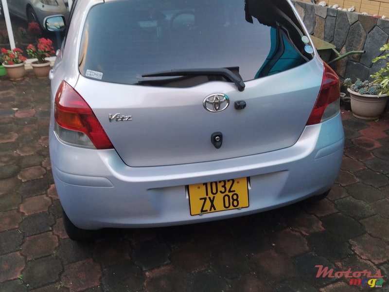 2008' Toyota Vitz alloyed wheel photo #2