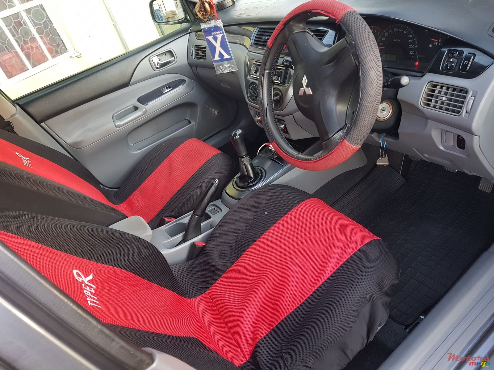 2007' Mitsubishi Lancer photo #5