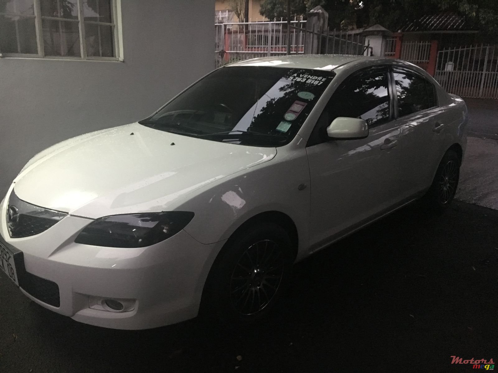 2008' Mazda Axela photo #2