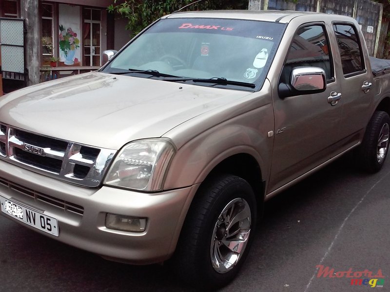 2005' Isuzu D-MAX LS ( JAPAN) photo #1