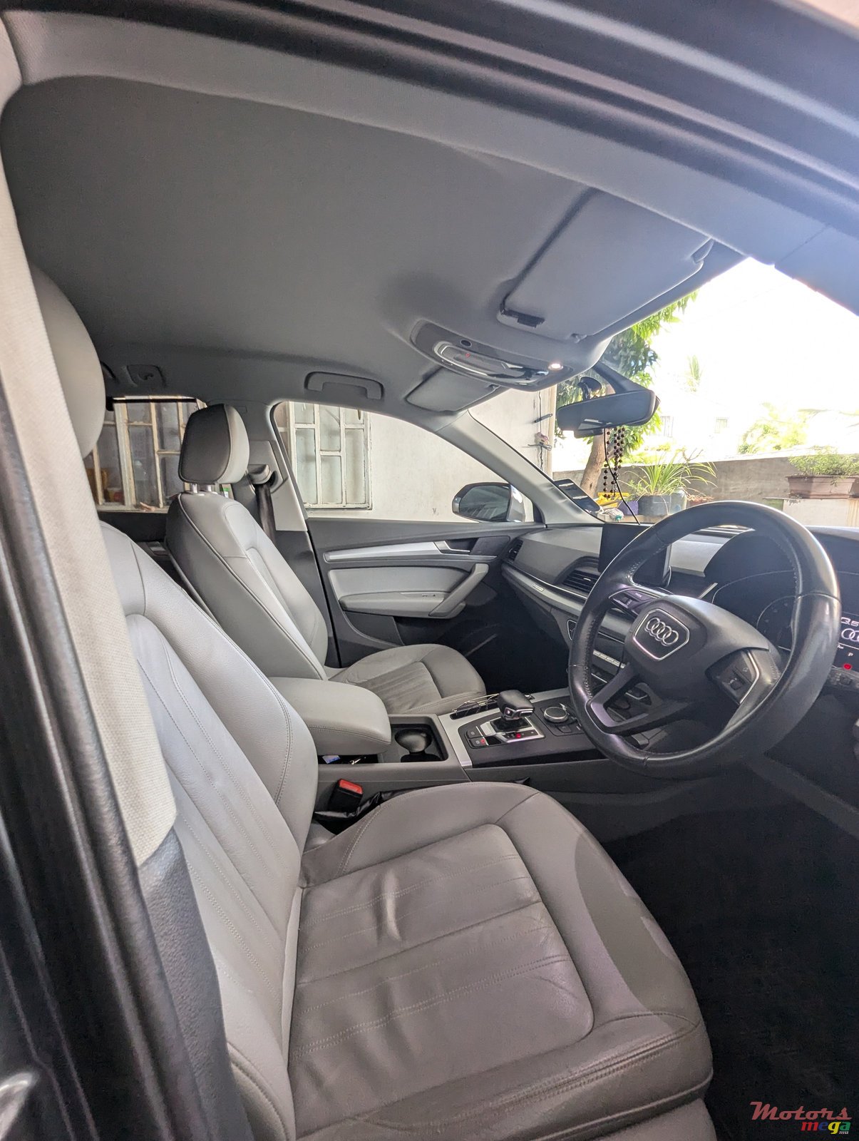 2019' Audi Q5 photo #5