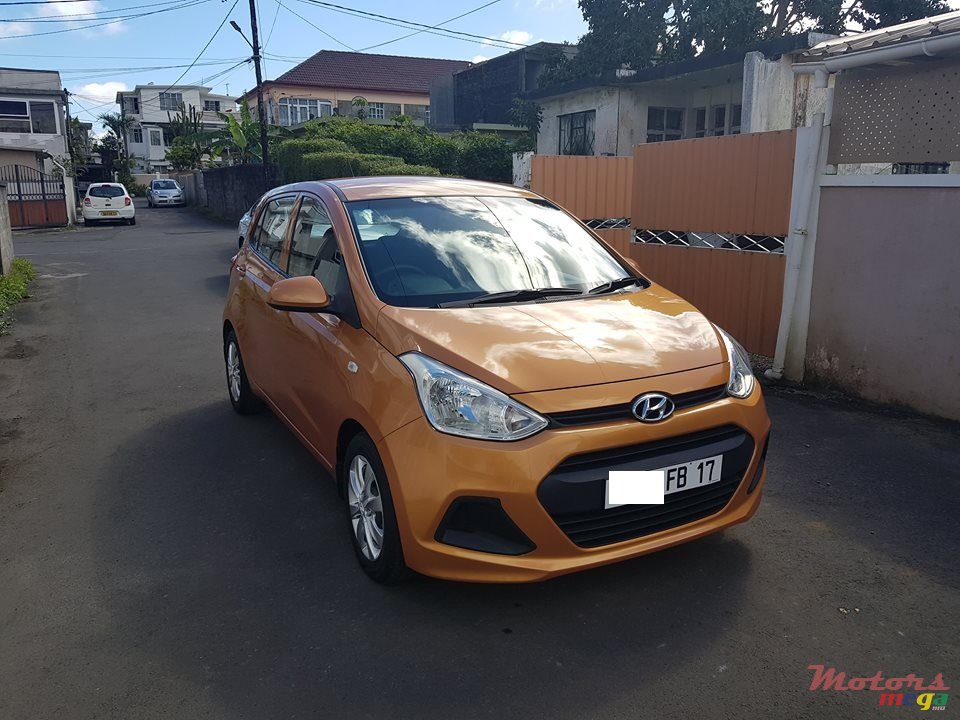 2017' Hyundai Grand i10 photo #1