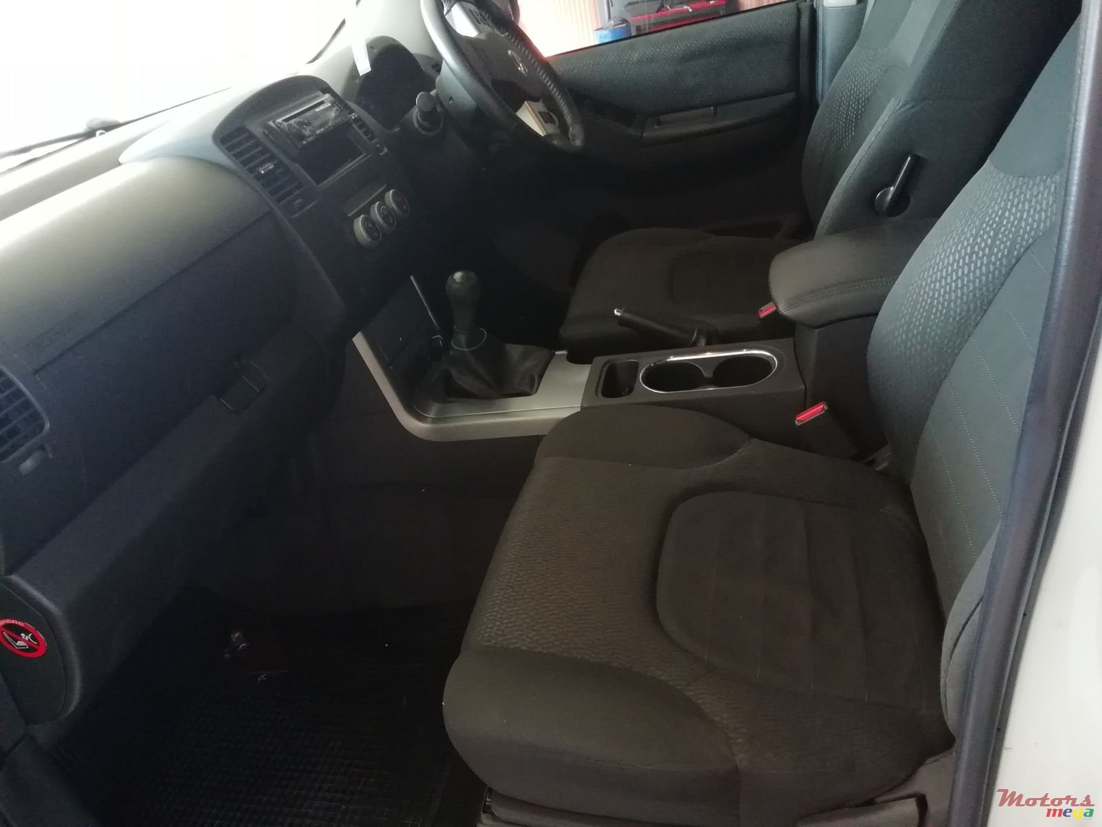 2011' Nissan Navara photo #5