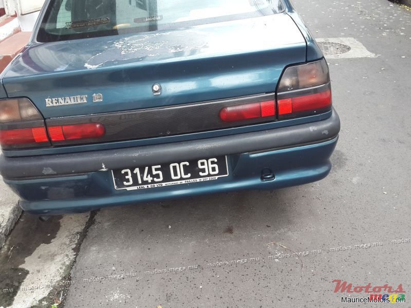 1996' Renault photo #3