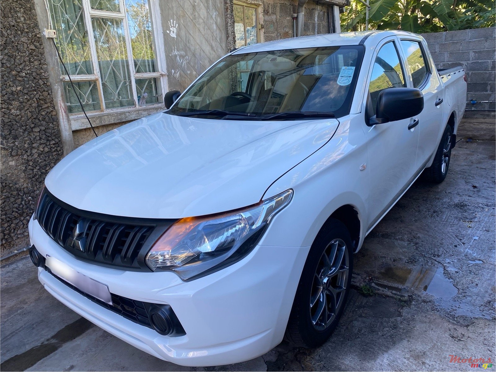 2020' Mitsubishi L 200 DiD commonrail photo #2