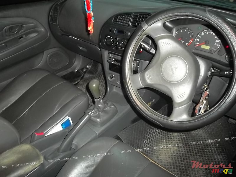 1999' Mitsubishi photo #5