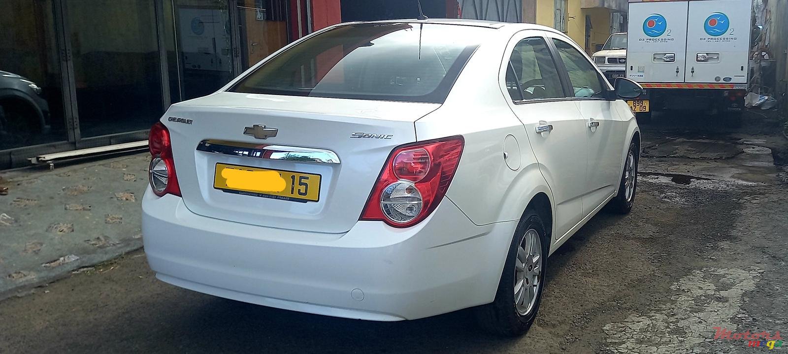 2015' Chevrolet Sonic photo #4