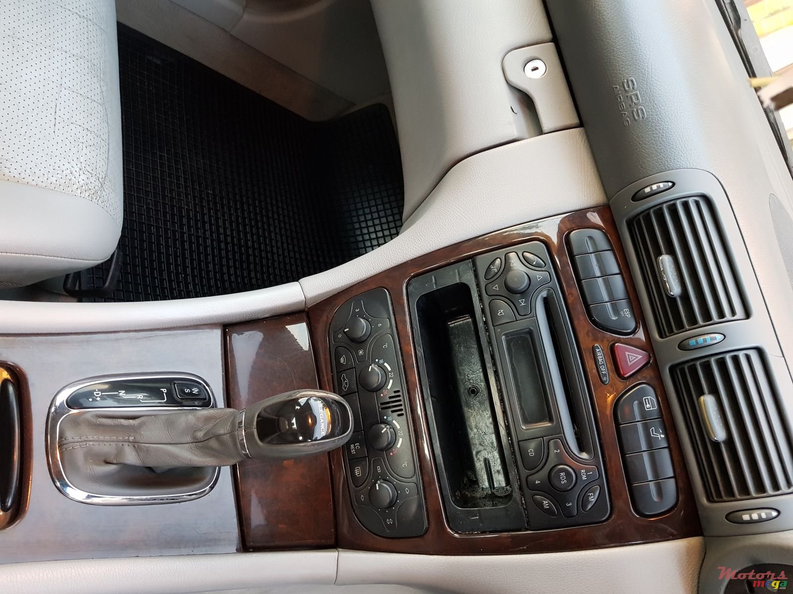 2001' Mercedes-Benz C-Class automatic 180 photo #3