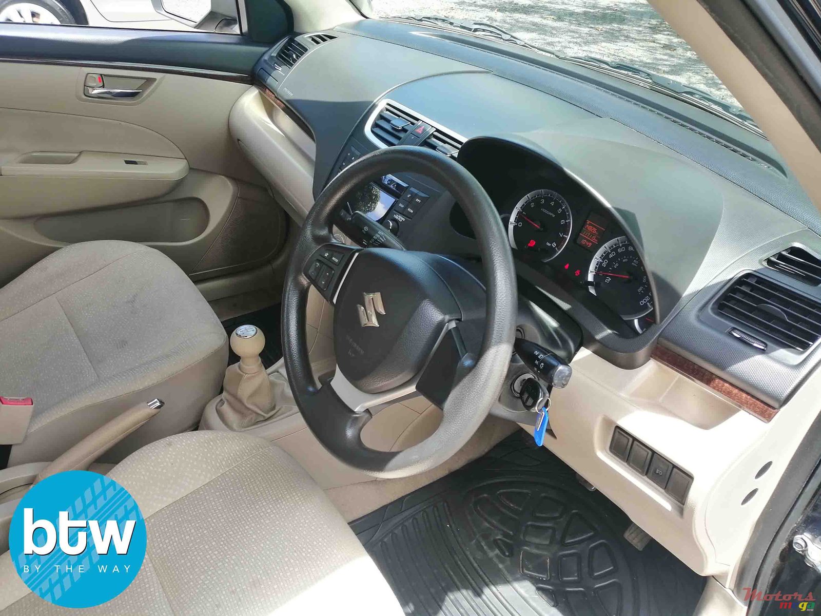 2014' Suzuki Swift Dzire photo #5