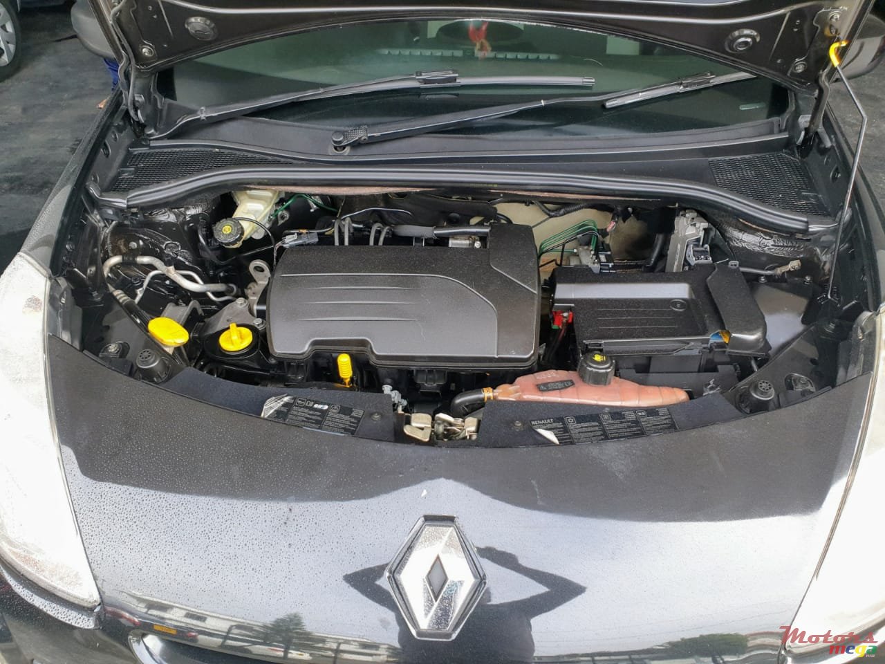 2011' Renault Clio photo #7