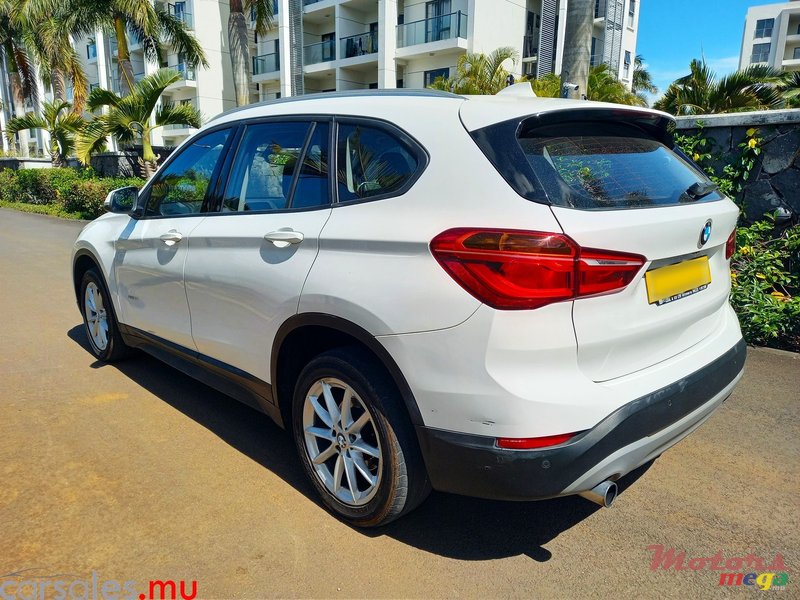 2016' BMW X1 SDRIVE 18i photo #3