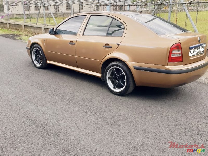 2002' Skoda Octavia photo #4