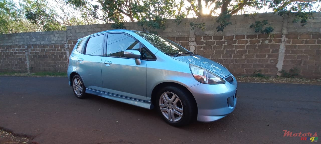 2006' Honda Jazz photo #4