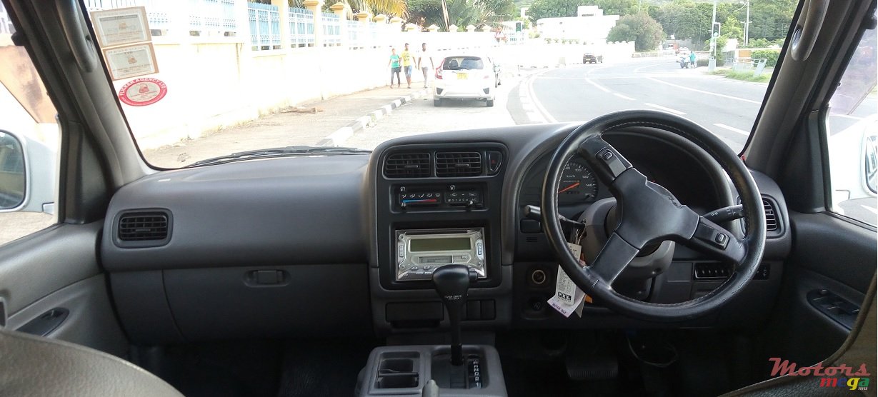 1997' Nissan Serena photo #5