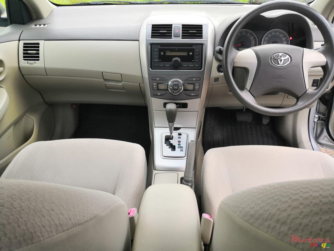 2012' Toyota Axio Limited Edition photo #3