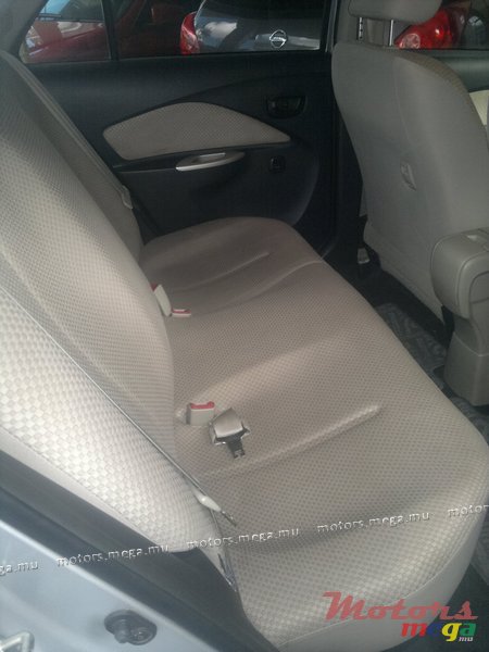 2006' Toyota Yaris BELTA photo #4