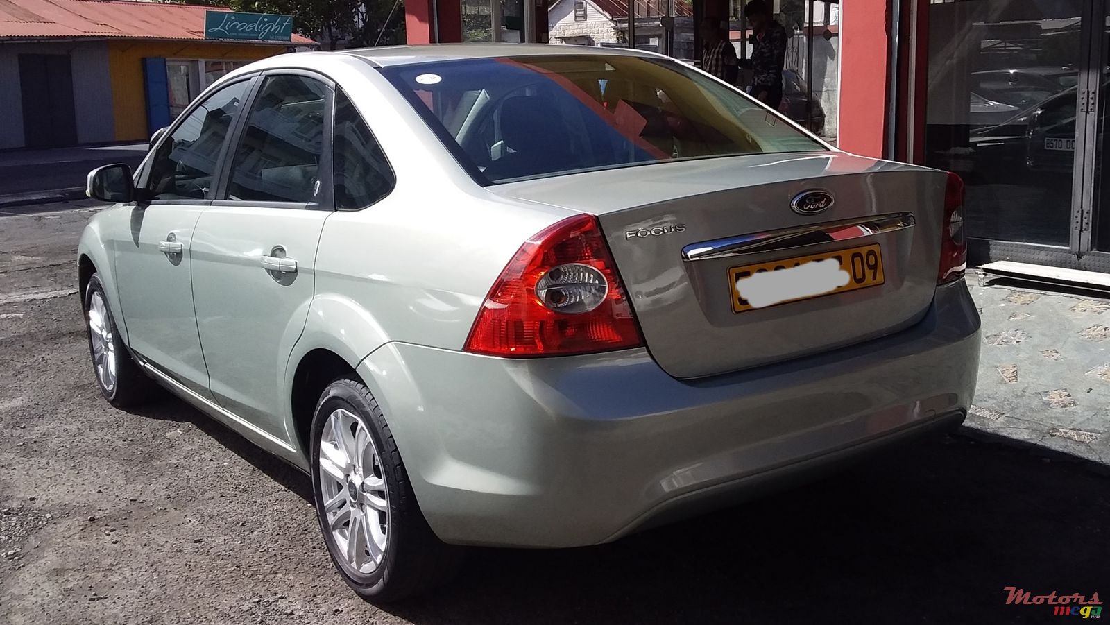 2009' Ford Focus photo #4