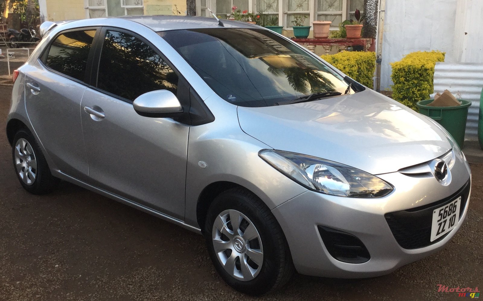 2010' Mazda Demio photo #1