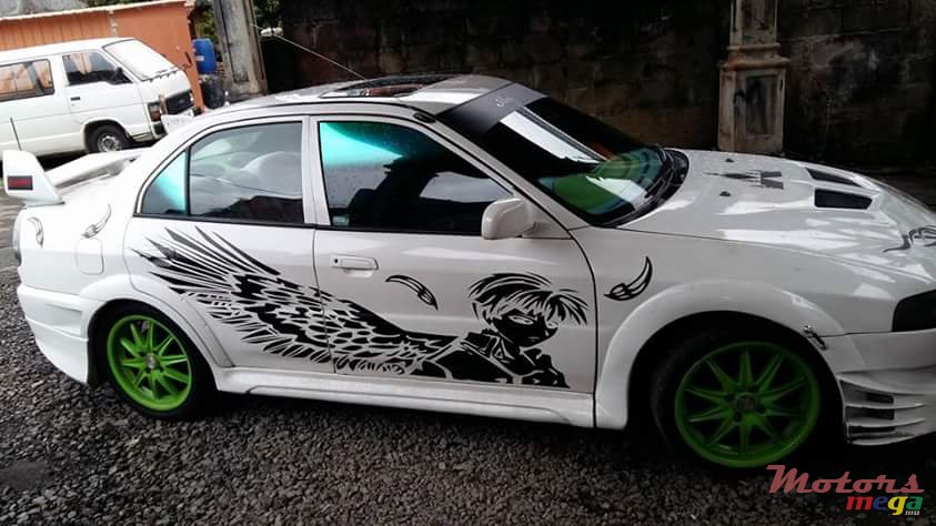 2000' Mitsubishi Lancer photo #1