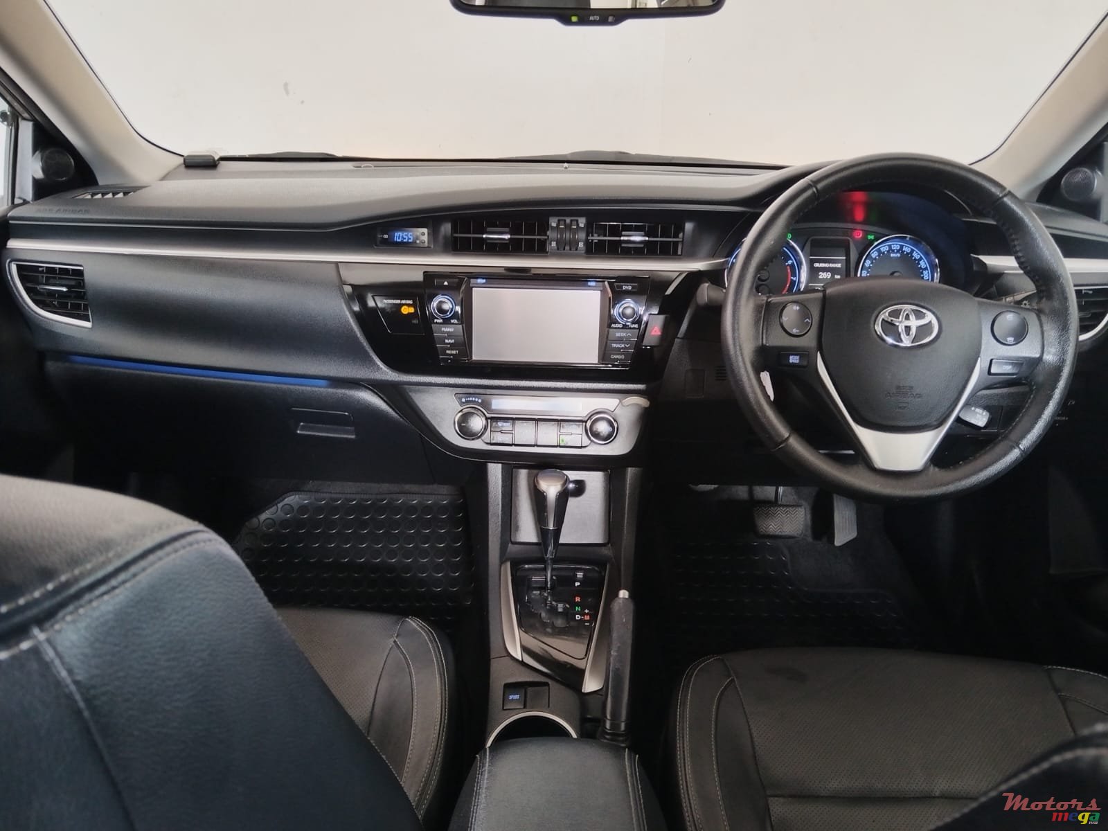 2015' Toyota Corolla Fully executive photo #3