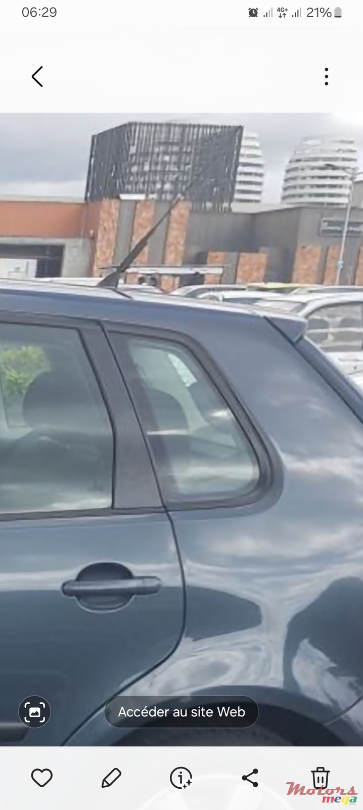 2004' Volkswagen Polo photo #1