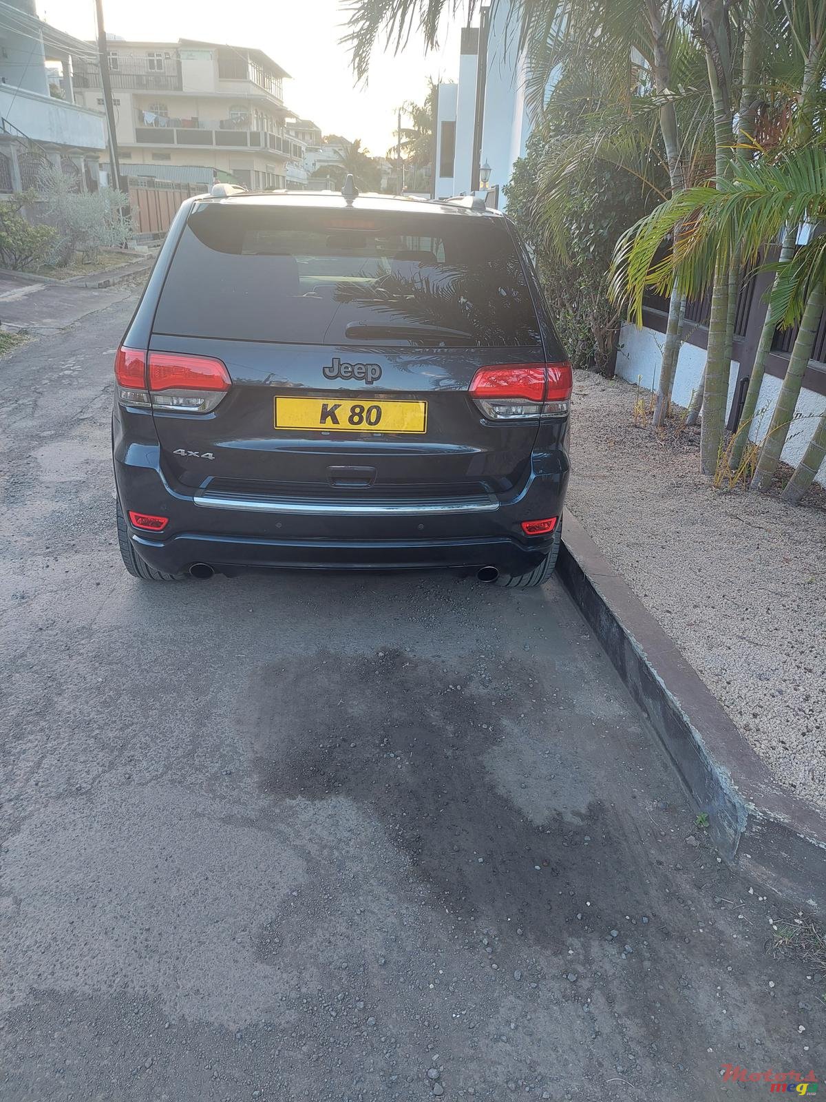 2015' Jeep Grand Cherokee photo #5