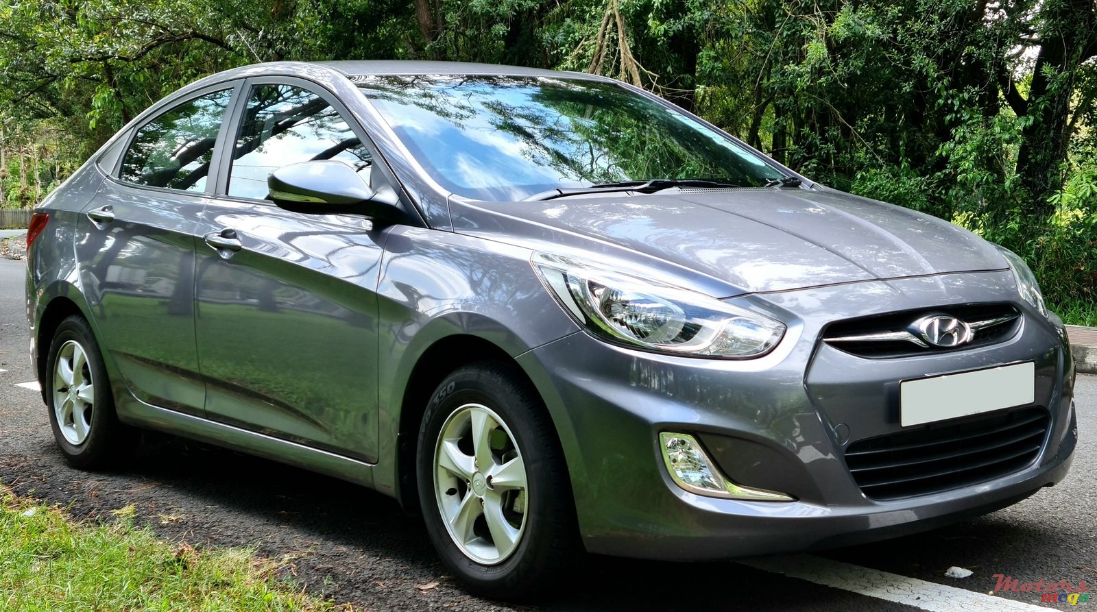 2014' Hyundai Accent photo #4