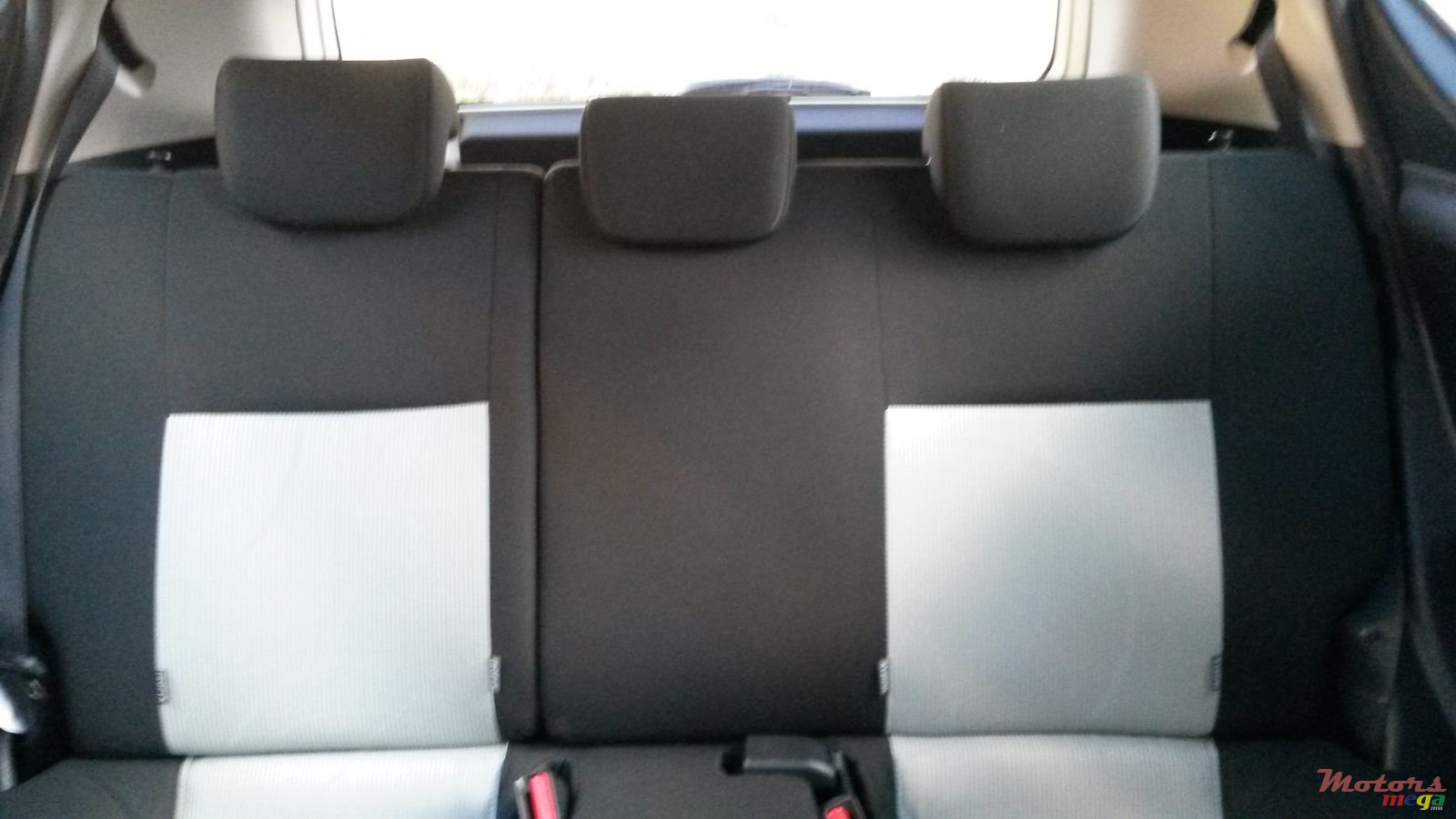 2014' Toyota Prius c Aqua photo #7