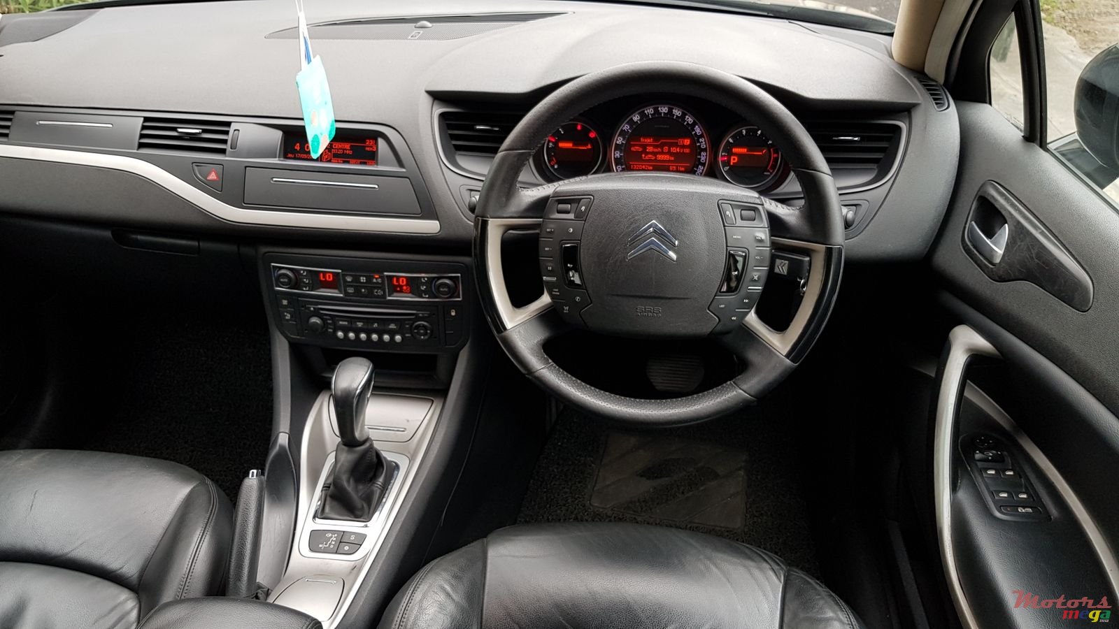 2012' Citroen C5 Automatic 1.6 photo #5