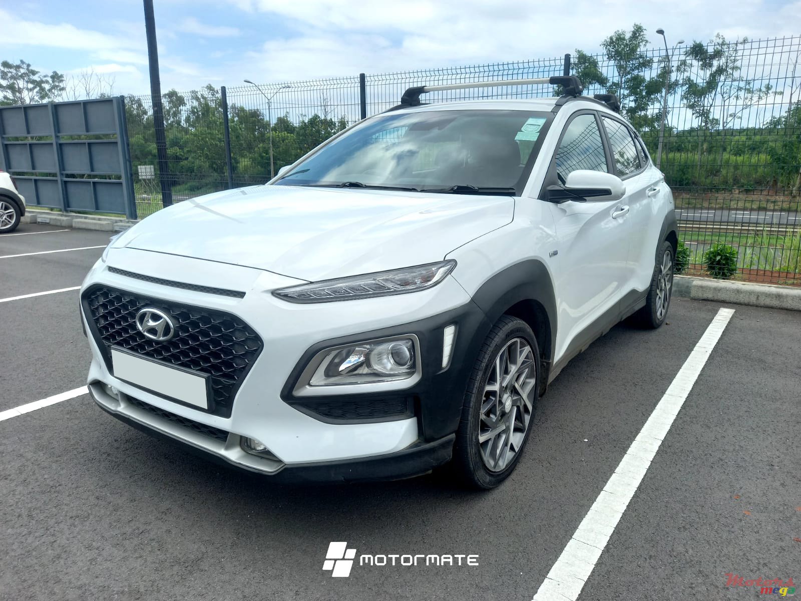 2021' Hyundai Kona photo #2