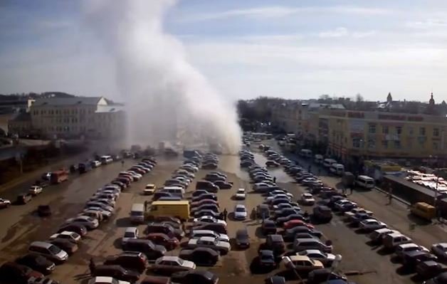 Massive Geyser Erupts in Russian Parking Lot